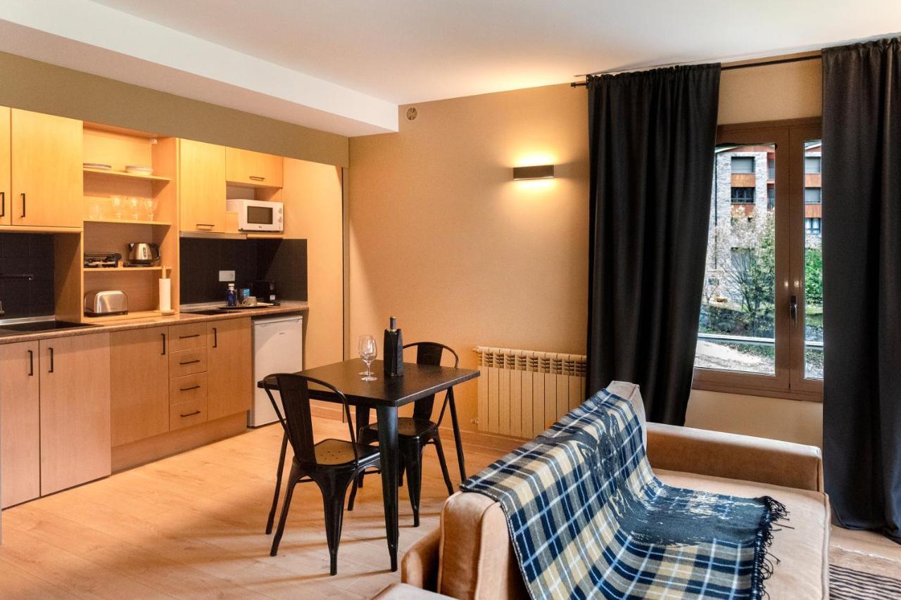Apartaments Sant Bernat كانيلو المظهر الخارجي الصورة