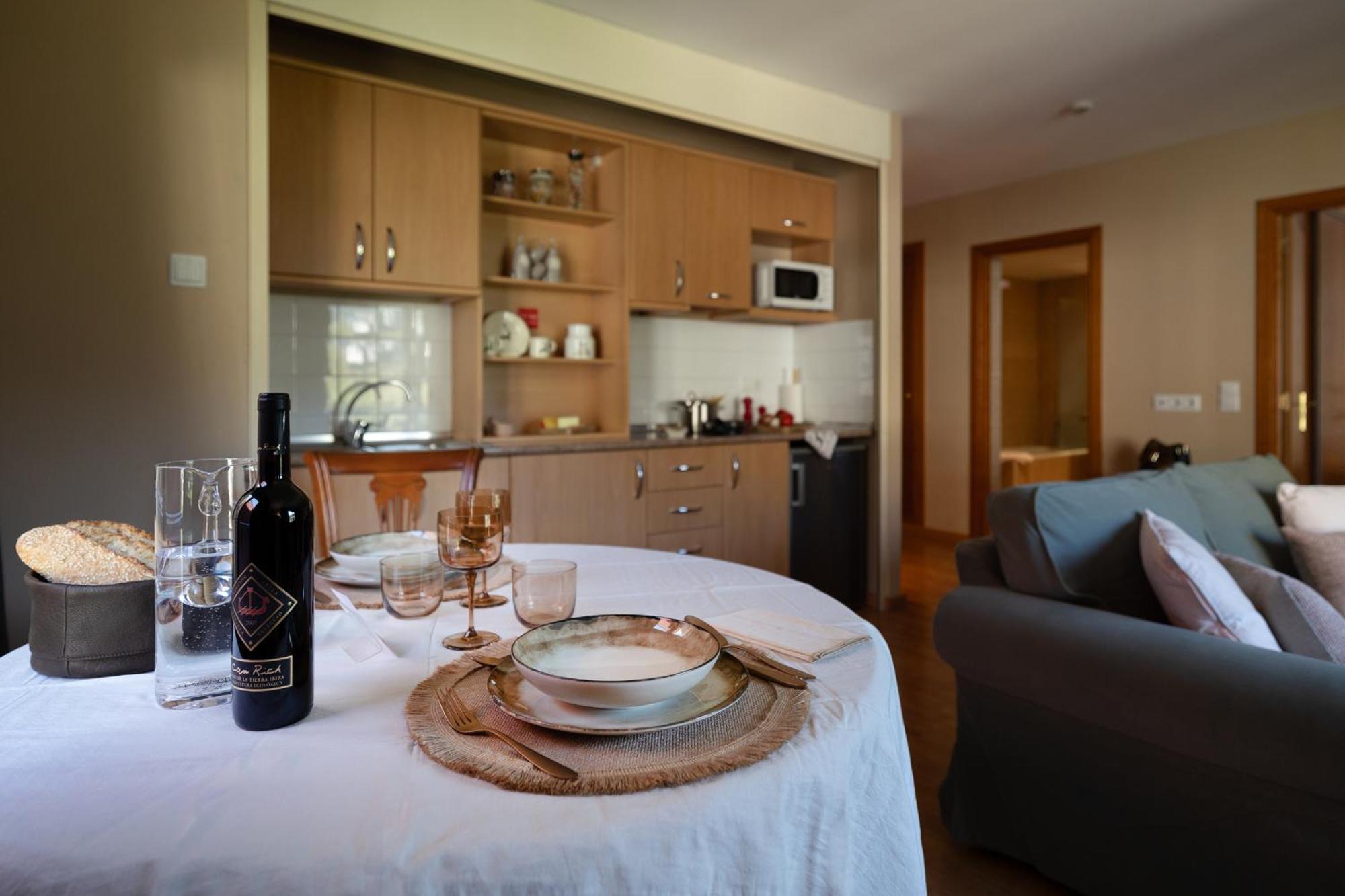 Apartaments Sant Bernat كانيلو المظهر الخارجي الصورة