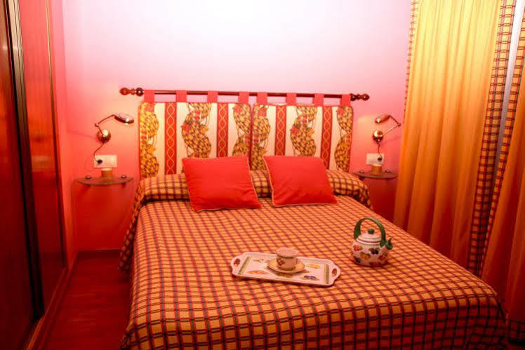 Apartaments Sant Bernat كانيلو المظهر الخارجي الصورة